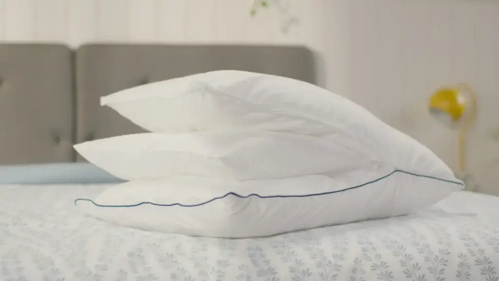 Oreiller Emma Nuage, parfait pour les dormeurs recherchant un équilibre entre fermeté et douceur pour un sommeil réparateur.